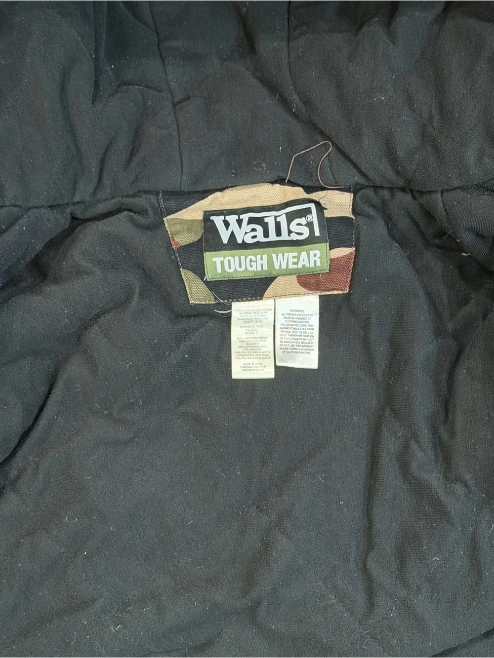 Vintage Walls Blizzard Pruf insulated camo work jacket kids size XL
